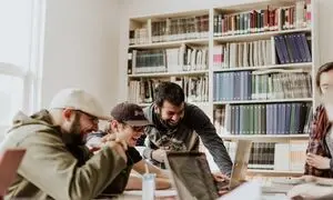 زبان نسل زد و صاحبان کسب و کارها مشترک است