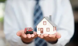 آیا با حقوق ۱۴۰۴ می توان ماشین و خانه خرید؟