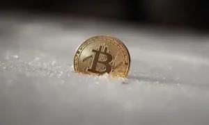 بیت کوین بخریم یا نخریم؟
