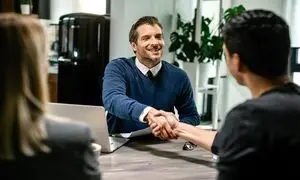 چرا تهیه نرم افزار CRM برای کسب و کارها ضروری است؟