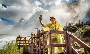 جاذبه ‌های گردشگری کانادا در کنار آبشار نیاگارا