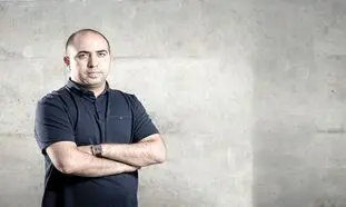 سخنرانی پشوتن پورپزشک در گردهمایی بیزینس‌ سامیت