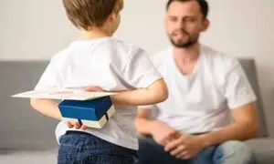 چرا خرید دستبند طلا و چرم مردانه بهترین هدیه برای آقایان است؟