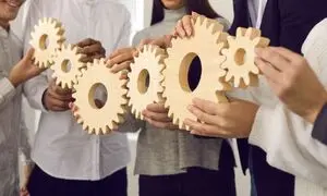 برگزاری جلسه همسویی تیمی در پین دیس