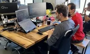 فروشنده حرفه ای کیست و از چه ابزاری استفاده می‌ کند؟