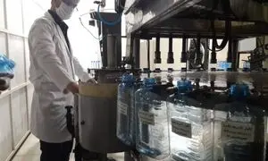اهدای روزانه 10 هزار بطری الکل 75 درصد به دولت توسط شیرین عسل