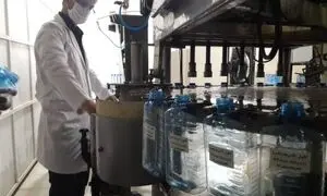 اهدای روزانه 10 هزار بطری الکل 75 درصد به دولت توسط شیرین عسل