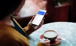 بررسی چالش‌ های مالی پلتفرم‌ های آنلاین در یک گردهمایی