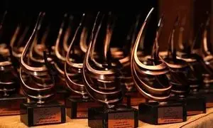 کسب نشان ویژه “فناوری و نوآوری پیشرو” توسط هلدینگ دکا در ششمین جشنواره حمایت از تولید ملی