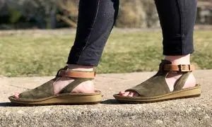 پرفروش ترین کفش طبی زنانه برای استفاده روزمره