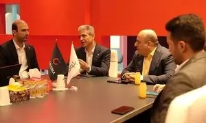 همکاری بلوط و کاریزما در راه‌ اندازی سرویس پس‌ انداز خودکار طلا