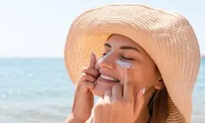 بهترین ضدآفتاب بدون رنگ برای روزهای گرم تابستان