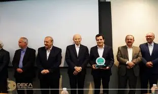 اعطای نشان عالی روابط عمومی به دپارتمان ارتباطات هلدینگ دکا