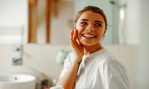 بهترین آبرسان صورت برای پوست چرب کدام است؟