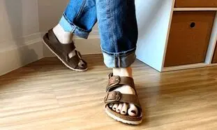 ارزانترین صندل زنانه از جنس چرم طبیعی