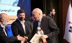 تندیس زرین نهمین اجلاس رضایتمندی مشتری به پارس خزر رسید