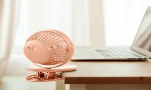 پنکه برای مواقع بی برقی / راه حل فرار از گرما برای کارمندان