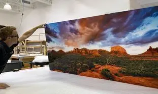 چرا برای تبلیغات چاپ پلات و لمینت را انتخاب کنیم؟