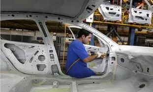 قیمت خودرو هر 3 ماه یک بار بازنگری می‌شود