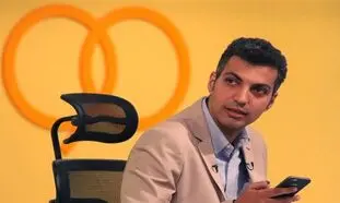 عادل فردوسی پور و انتشار عکسی دیگر با موهای سفید