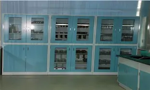 کاربرد کمد آزمایشگاهی و انواع کمد مورد نیاز برای آزمایشگاه