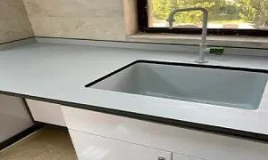 سینک آزمایشگاهی از ملزومات در هر آزمایشگاه