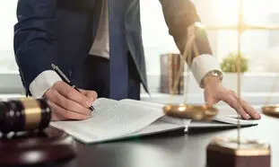 وکیل چک چیست و چه ویژگی هایی دارد؟