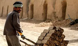 آیا دستمزد کارگران در سال 99 دوباره افزایش می‌یابد؟