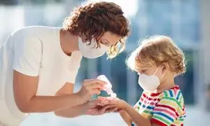 چرا زن ها  کمتر کرونا می‌گیرند؟