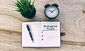 چگونه یک بیزینس پلن استاندارد برای ارائه به سرمایه‌گذاران بنویسیم؟