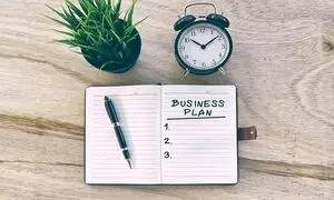 چگونه یک بیزینس پلن استاندارد برای ارائه به سرمایه‌گذاران بنویسیم؟