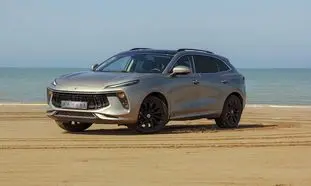 مقایسه نسخه هیبریدی و بنزینی لاماری ایما