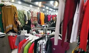 خرید و انتخاب لباس مجلسی زنانه