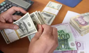 دلار 350 تومان ارزان شد