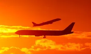 بازگشت ایرانیان مانده در دوبی و روسیه به کشور با ماهان و قشم ایر