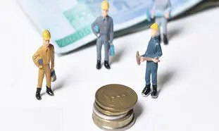 تقاضا از شورای عالی کار برای بازنگری در حقوق کارگران
