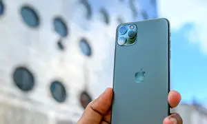 کاهش قیمت آیفون در بازار ایران