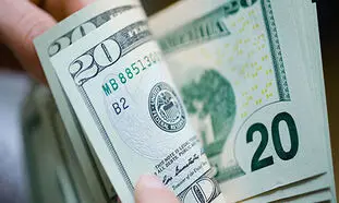 دلار سقوط شدیدی در پیش دارد