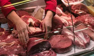 گرانی گوشت به دلیل مخالفت دلالان!