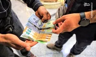 دلار در بازار آزاد به کانال 25 هزار تومان عقب نشست