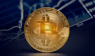 بیت کوین در آستانه رکورد شکنی