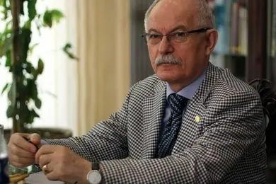 سخنرانی سومبات هاکوپیان در دانشگاه تهران