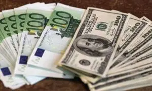 دلار 100 تومان و یورو 250 تومان گران شد