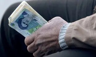 یارانه ۴۵۵۰۰ تومانی ؛  احتمال حذف ۲۰ میلیون یارانه بگیر در سال آینده