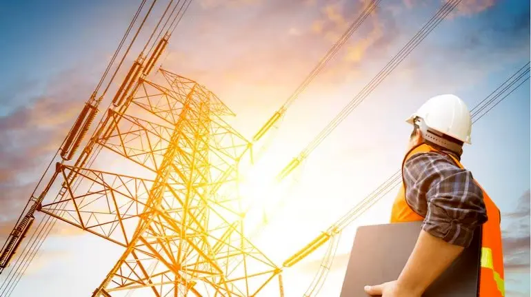 سفره بخش خصوصی صنعت برق کوچک شد