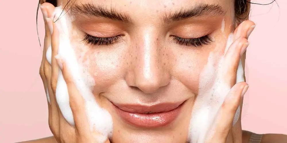 محبوب ترین ژل شستشوی صورت برای پوست جوش دار