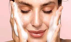 محبوب ترین ژل شستشوی صورت برای پوست جوش دار