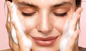 محبوب ترین ژل شستشوی صورت برای پوست جوش دار