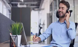 چرا یک نرم‌افزار باید از پشتیبانی و خدمات پس از فروش مناسب برخوردار باشد؟