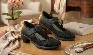 چرا پوشیدن کفش چرم برای سلامتی شما ضروری است